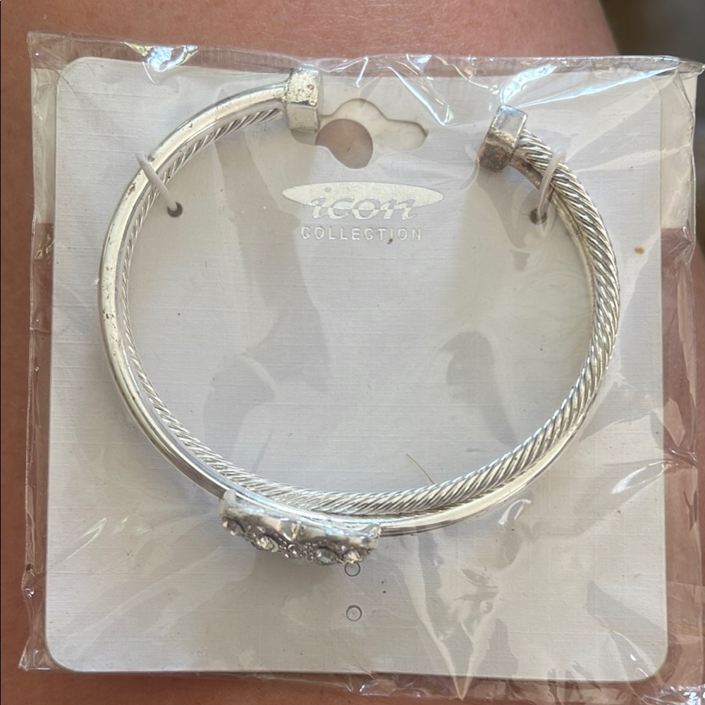 IC COLLECTION Twisted Silver Bracelet